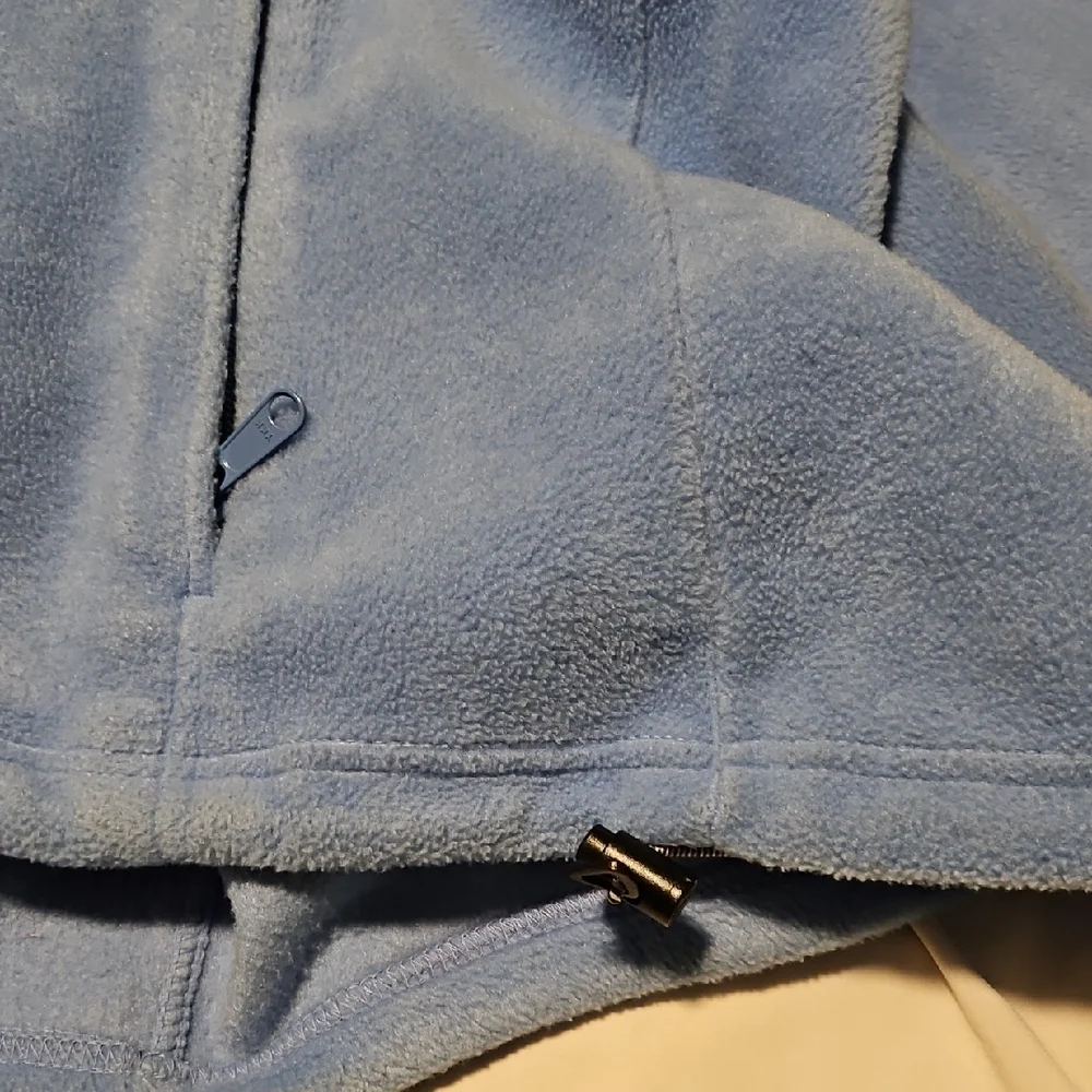 Columbia Women's Light Blue Fleece Jacket - Picture 7 of 7